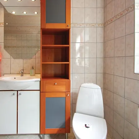 Awesome In W/ 3 Bedrooms Kolind