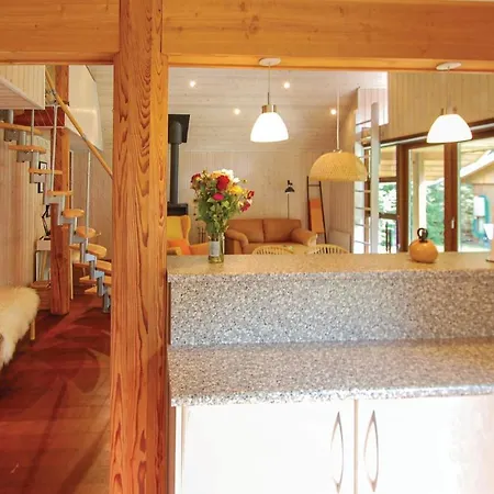 Awesome In W/ 3 Bedrooms Дом отдыха *